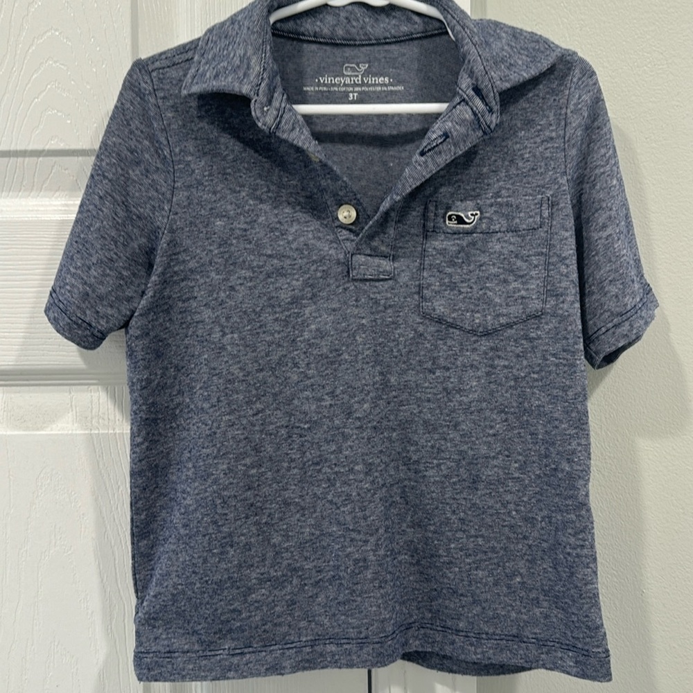 Used Vineyard vines boys 3t collared shirt.  Cotton/polyester/spandex. Blue/gray